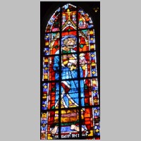 Photo GFreihalter on Wikipedia, Bleiglasfenster von 1260-70, Darstellung Apostel Petrus.JPG